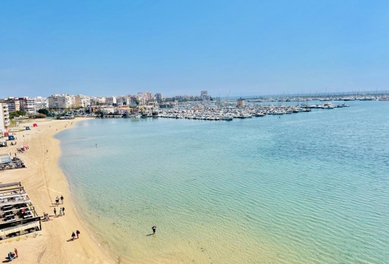 Resale - Apartment / flat - Torrevieja - Playa de La Acequion