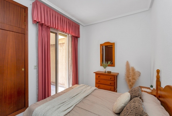 Resale - Apartment / flat - Torrevieja - Playa del Cura