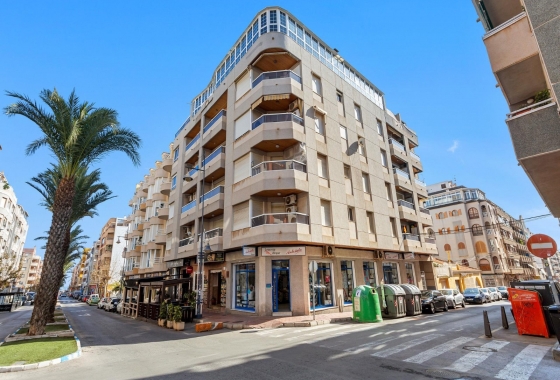 Resale - Apartment / flat - Torrevieja - Playa del Cura