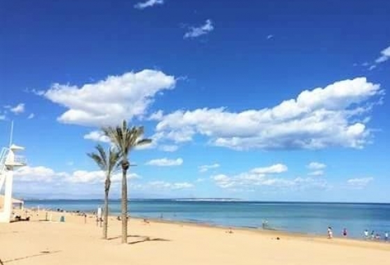 Resale - Apartment / flat - Torrevieja - Playa del Cura