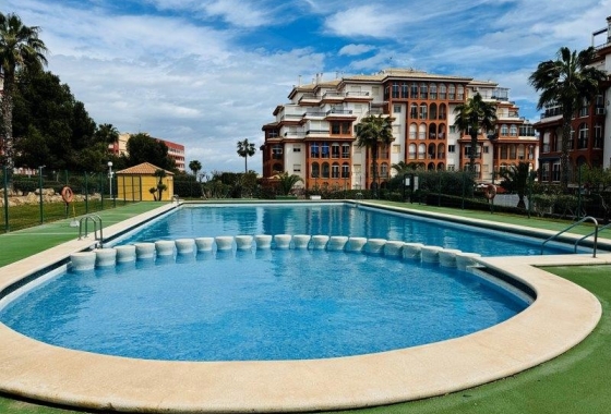 Resale - Apartment / flat - Torrevieja - Torrelamata - La Mata