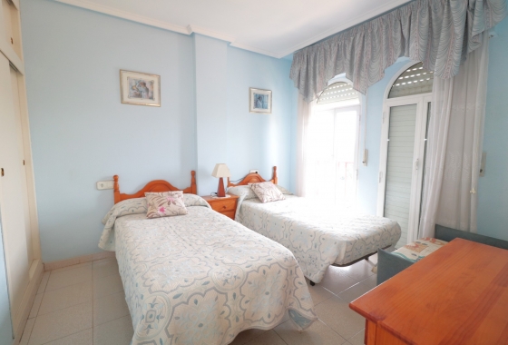 Resale - Apartment / flat - Torrevieja - Playa del Acequión