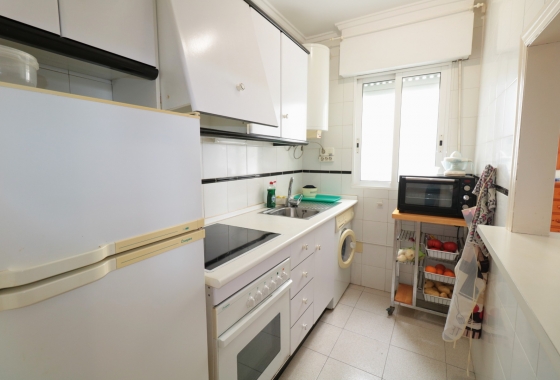 Resale - Apartment / flat - Torrevieja - Playa del Acequión