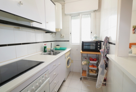 Resale - Apartment / flat - Torrevieja - Playa del Acequión