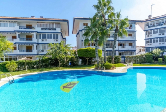 Resale - Apartment / flat - La Mata