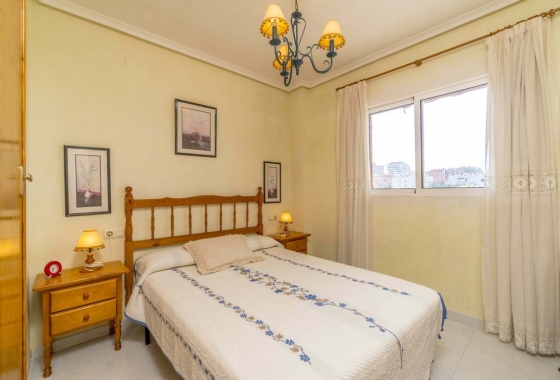 Resale - Apartment / flat - La Mata