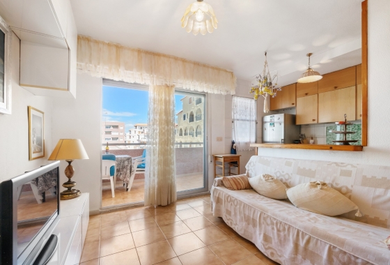 Resale - Apartment / flat - La Mata