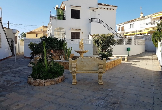 Rynek Wtórny - Bungalow - Torrevieja - Nueva Torrevieja - Aguas Nuevas