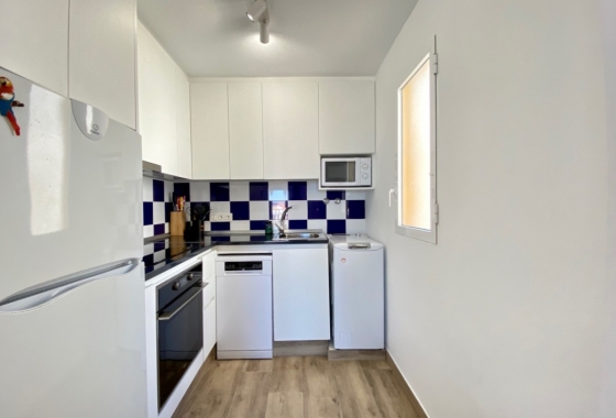 Resale - Apartment / flat - La Mata