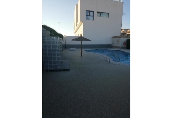 Resale - Apartment / flat - Orihuela Costa - La Zenia