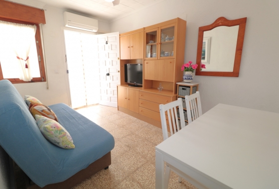 Resale - Bungalow - Torrevieja - La Siesta - El Salado -  Torreta