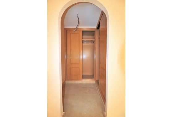 Resale - Apartment / flat - Torrevieja - Centro