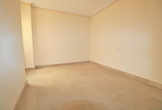 Resale - Apartment / flat - Torrevieja - Centro