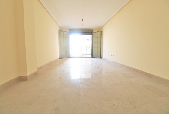 Resale - Apartment / flat - Torrevieja - Centro