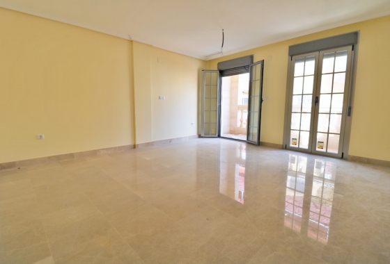 Resale - Apartment / flat - Torrevieja - Centro