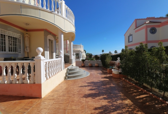 Resale - Villa - Orihuela Costa - Los Altos