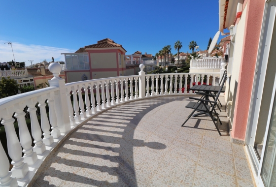 Resale - Villa - Orihuela Costa - Los Altos