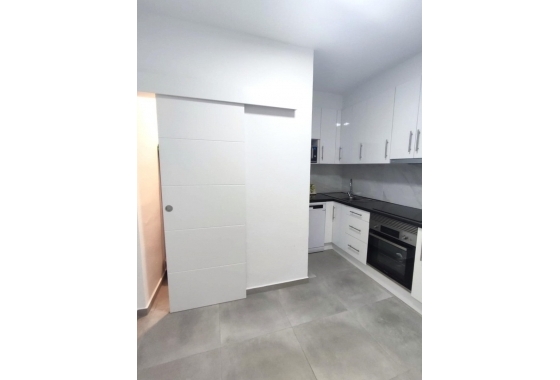 Resale - Apartment / flat - Torrevieja - PLAYA LOS LOCOS