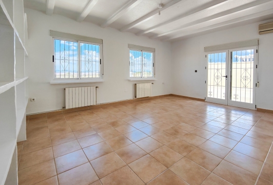 Resale - Villa - Orihuela Costa - La Florida