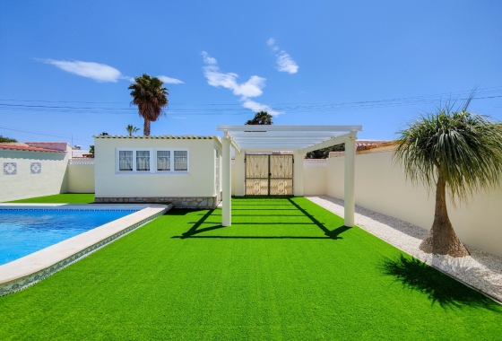 Resale - Villa - Orihuela Costa - La Florida