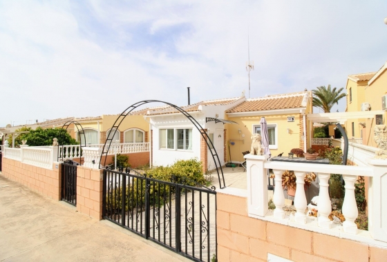 Resale - Villa - Orihuela Costa - La Florida