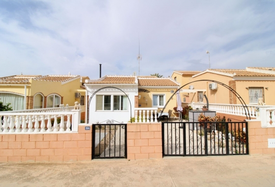 Resale - Villa - Orihuela Costa - La Florida