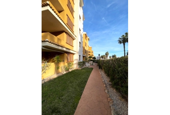 Resale - Apartment / flat - Torrevieja - Punta prima