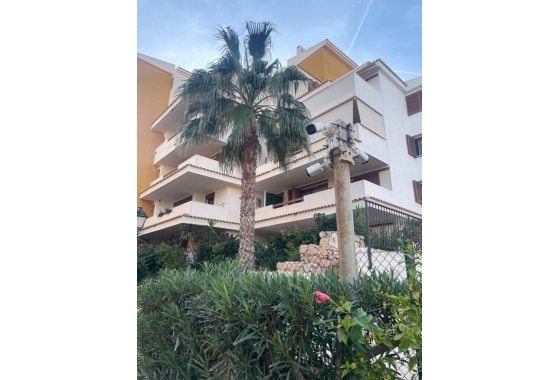 Resale - Apartment / flat - Torrevieja - Punta prima