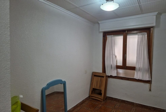 Resale - Apartment / flat - Torrevieja - Playa Acequion