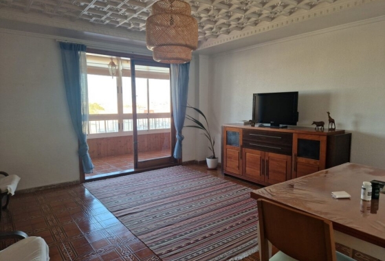 Resale - Apartment / flat - Torrevieja - Playa Acequion