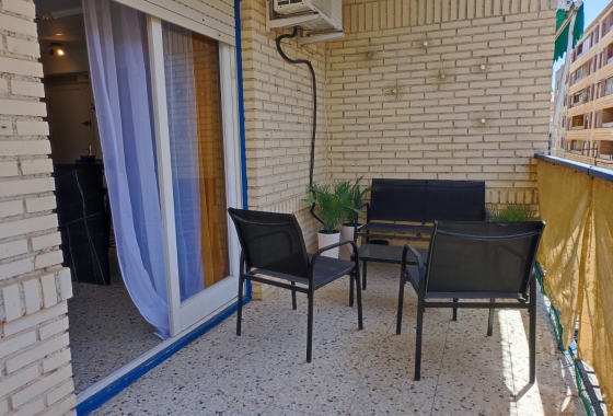 Resale - Apartment / flat - Torrevieja - Playa Acequion