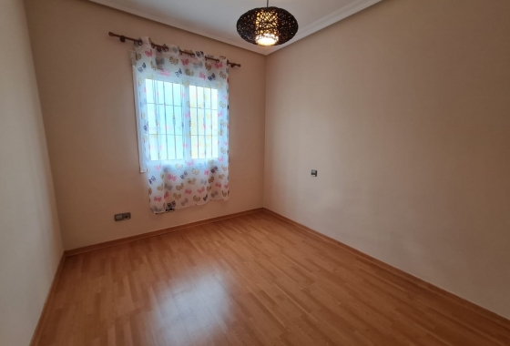 Resale - Bungalow - Orihuela Costa - Punta Prima