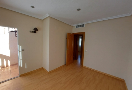 Resale - Bungalow - Orihuela Costa - Punta Prima