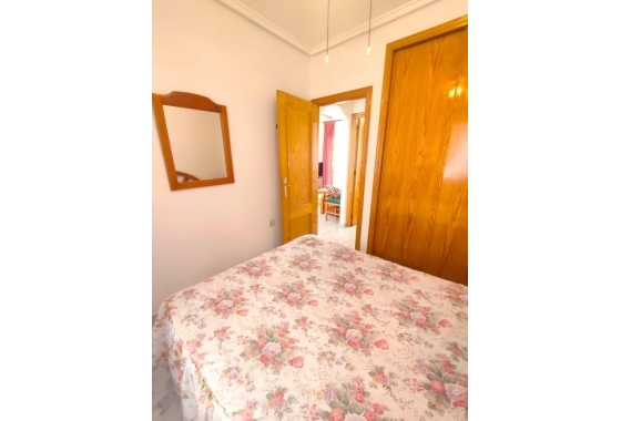 Resale - Apartment / flat - La Mata