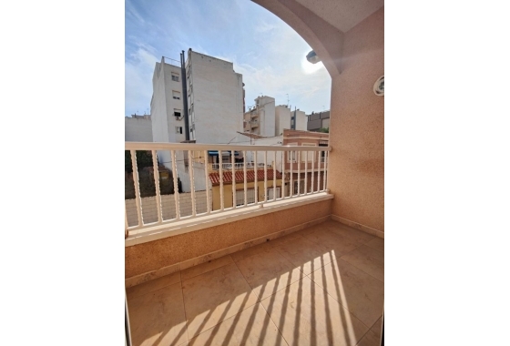 Resale - Apartment / flat - Torrevieja - Playa del Acequión