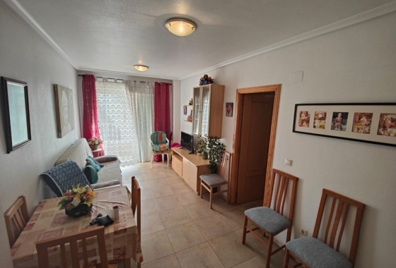 Resale - Apartment / flat - Torrevieja - Playa del Acequión