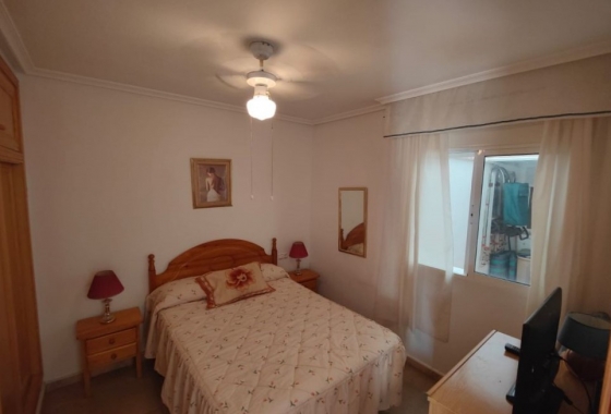 Resale - Apartment / flat - Torrevieja - Playa del Acequión