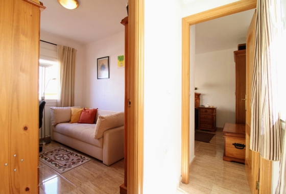 Resale - Apartment / flat - Torrevieja - Playa Acequion