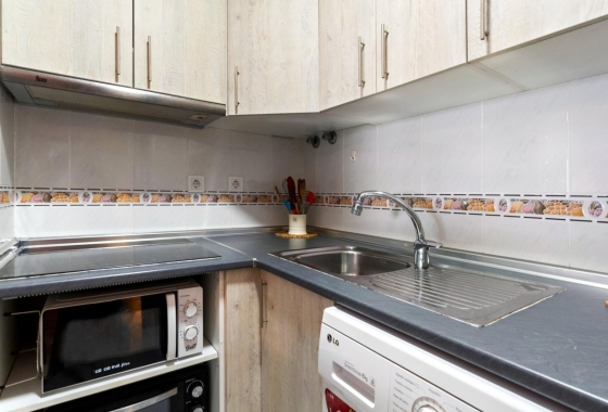 Resale - Apartment / flat - La Mata