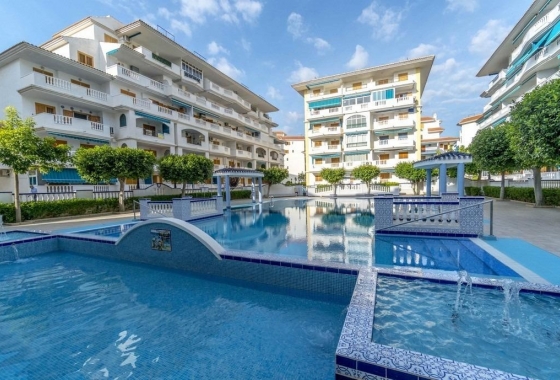 Resale - Apartment / flat - La Mata