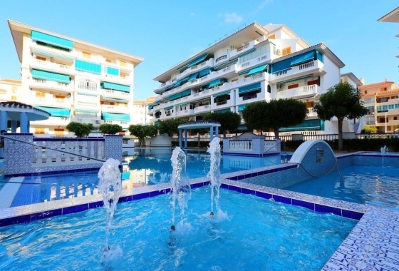 Resale - Apartment / flat - La Mata