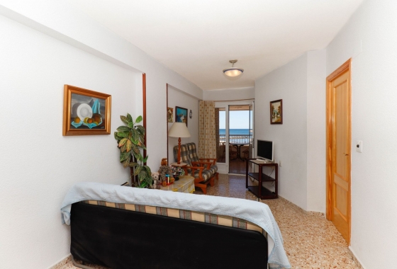 Resale - Apartment / flat - Torrevieja - Playa de los Locos