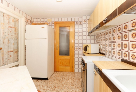 Resale - Apartment / flat - Torrevieja - Playa de los Locos