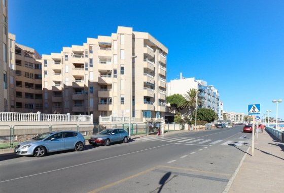 Resale - Apartment / flat - Torrevieja - Playa de los Locos