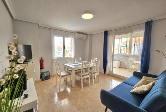 Resale - Apartment / flat - La Mata