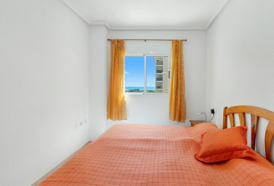 Resale - Apartment / flat - La Mata