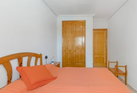 Resale - Apartment / flat - La Mata