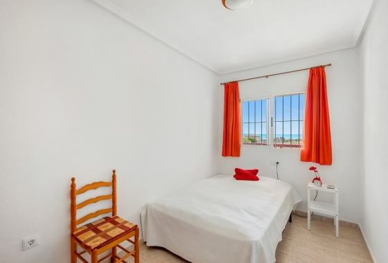 Resale - Apartment / flat - La Mata