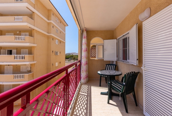 Resale - Apartment / flat - La Mata