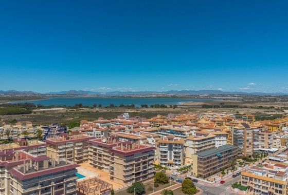 Resale - Apartment / flat - La Mata